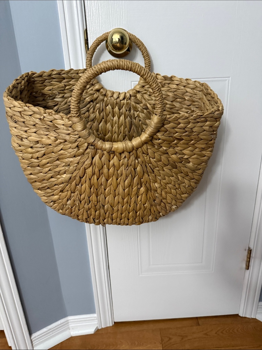 Round Woven Straw Tote Bag - Natural Straw